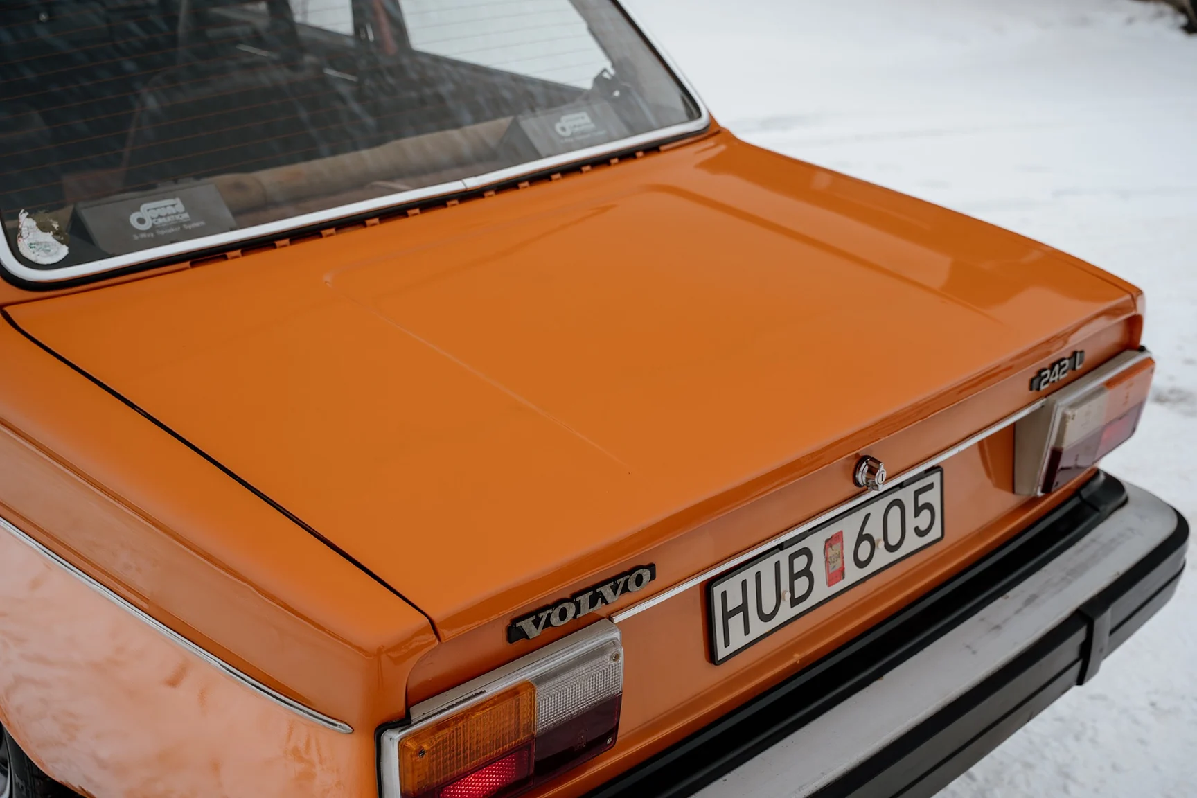 Exteriörbild på 1975 Volvo 242 2-dörrars coupé (11)