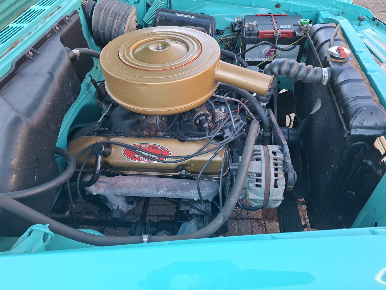 Image of 1961 Chrysler Newport Cabriolet mechanics