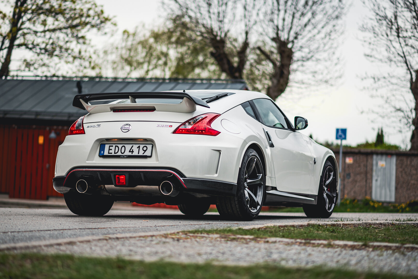 Exterior image of 2014 Nissan 370Z Nismo