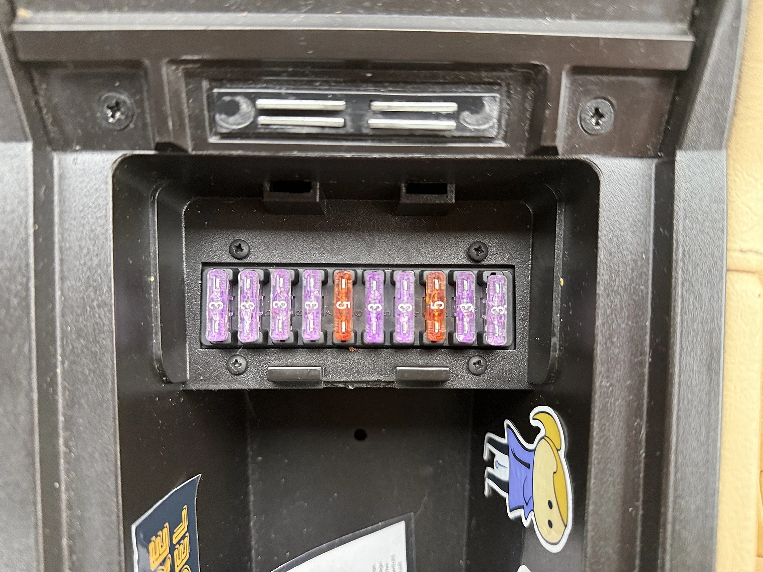 Interior image of 1991 Jaguar XJ40 Sovereign (29)