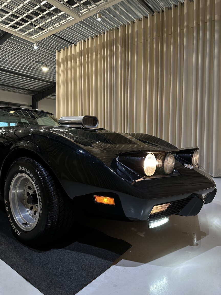 Exteriörbild på 1975 Chevrolet Corvette Stingray 
