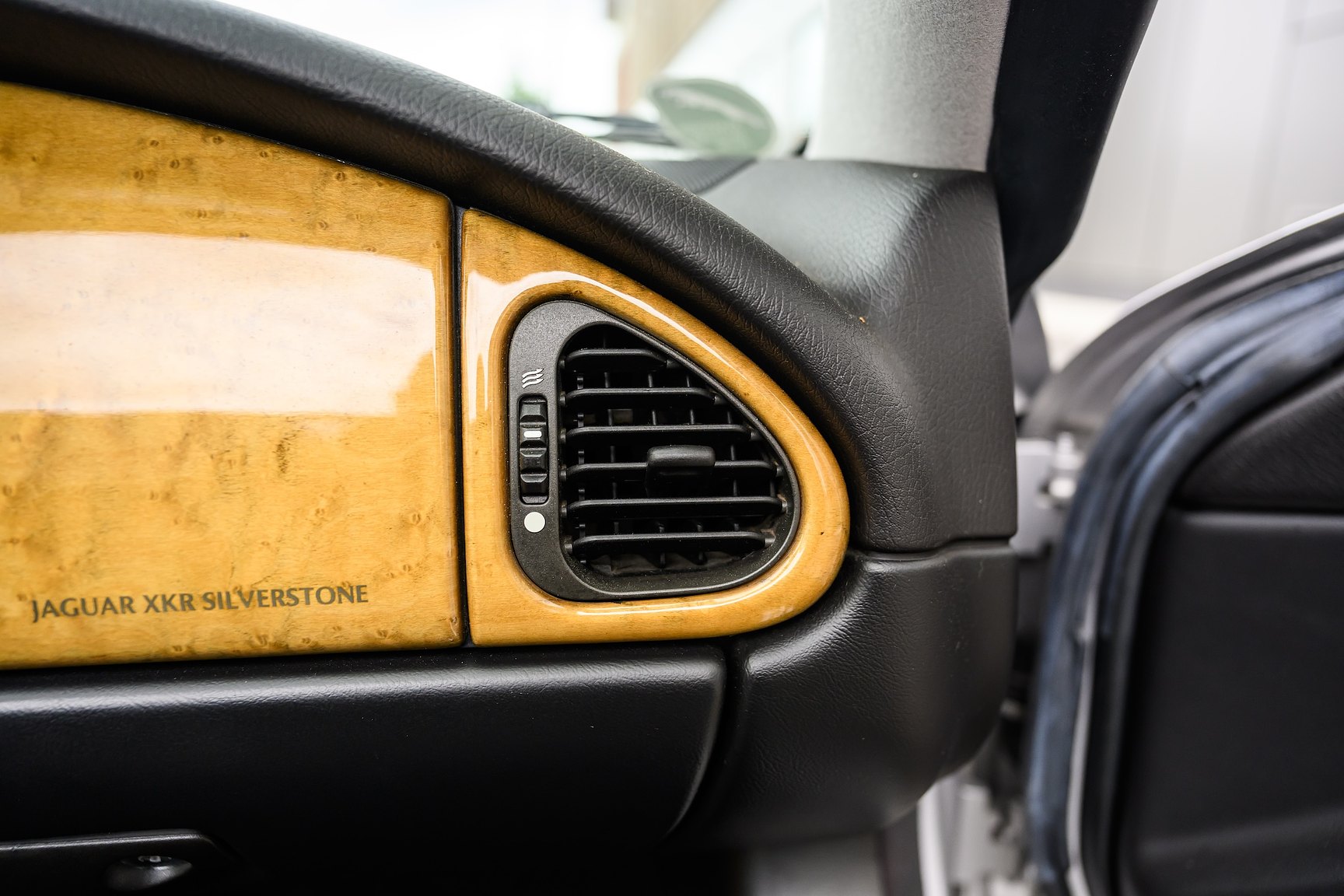 Interior image of 2001 Jaguar XKR Silverstone