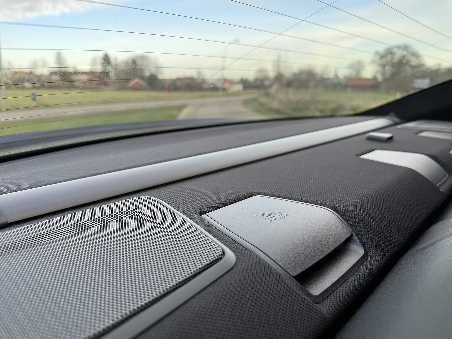 Innenraumfoto von 2017 BMW M3 Competition 30 Jahre (42)