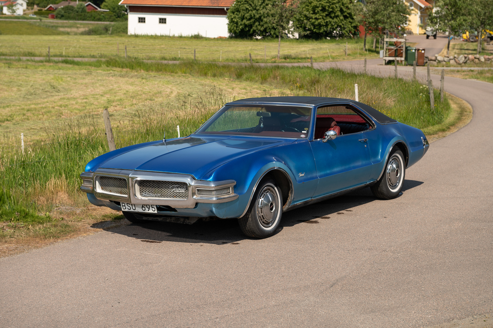 Exterior image of 1968 Oldsmobile Toronado (12)