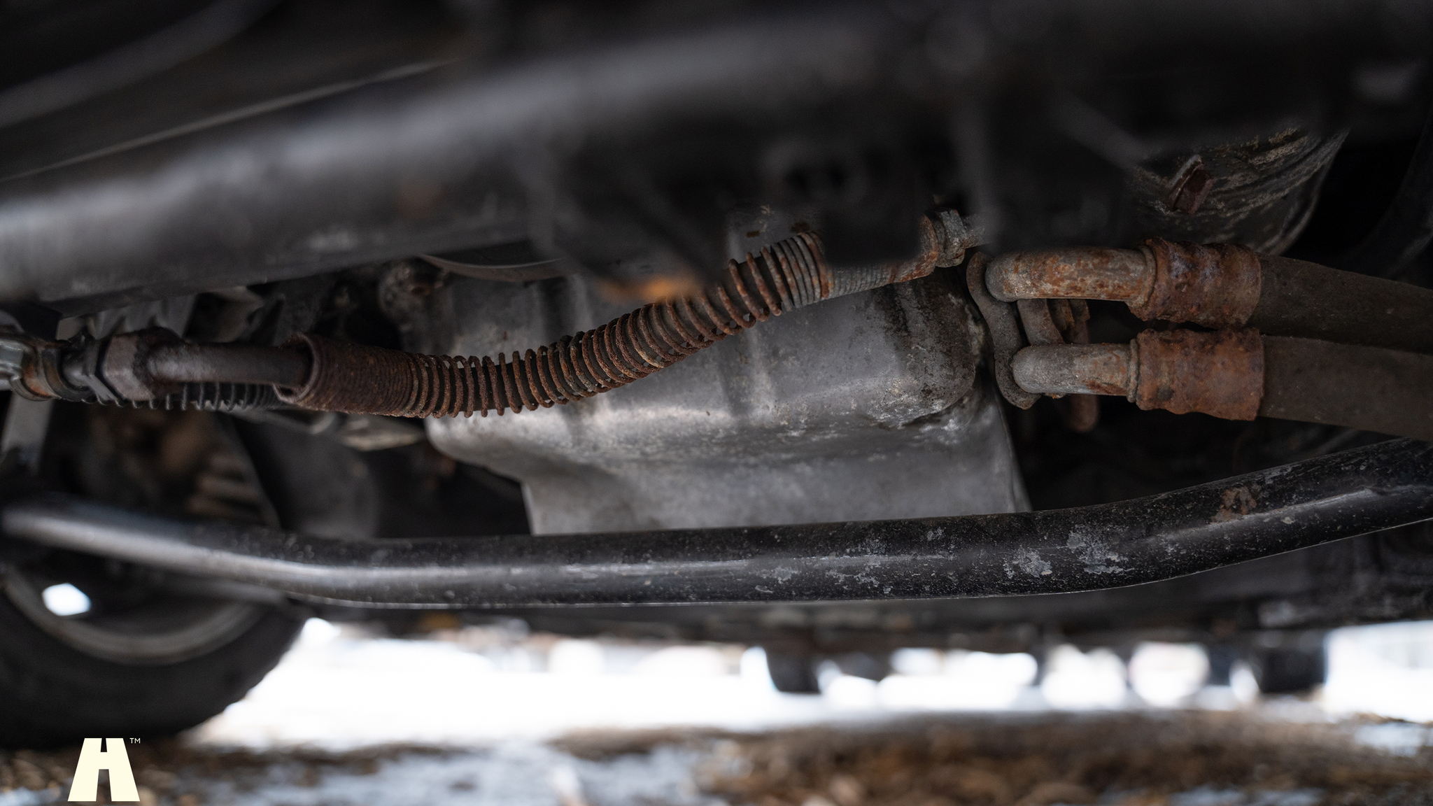 Image of 1990 Mercedes 300 CE-24 mechanics