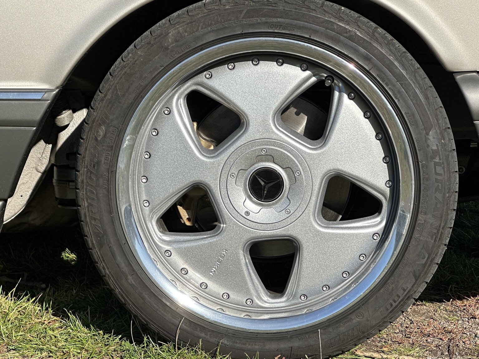 Aussenfoto 1986 Mercedes-Benz 500 SEC (65)