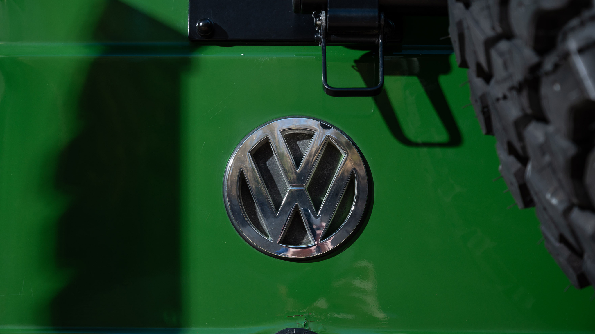 Exterior image of 1992 Volkswagen T3 Kombi Syncro 16" Westfalia