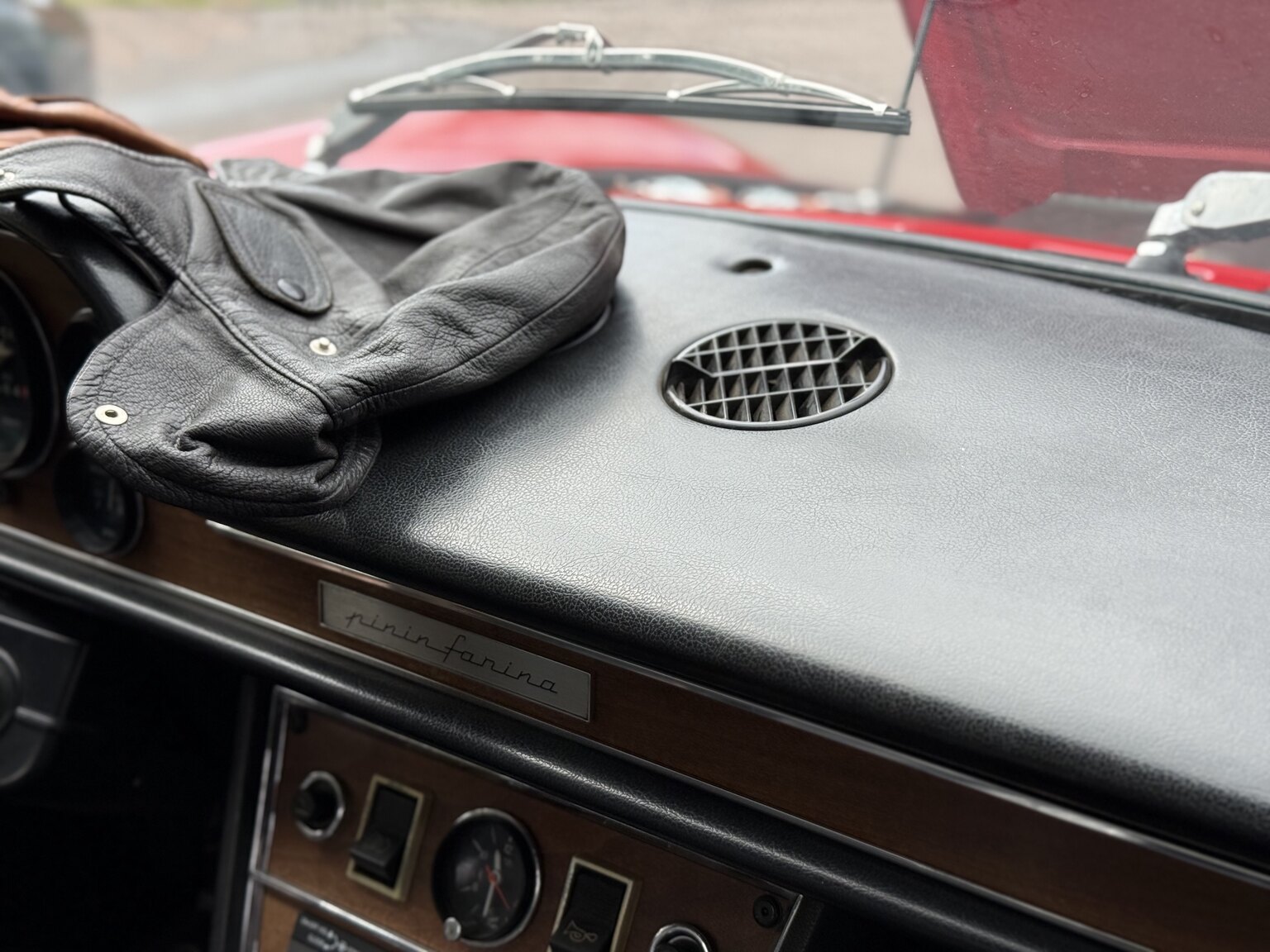 Interior image of 1968 Fiat Dino Spider