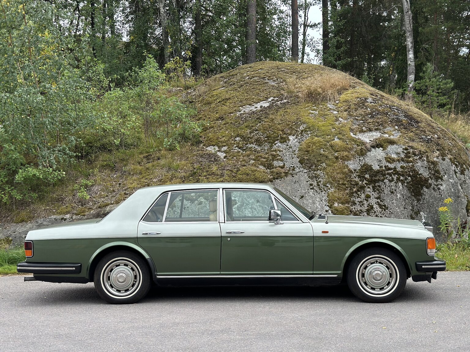 Exterior image of 1982  Rolls Royce Silver Spirit