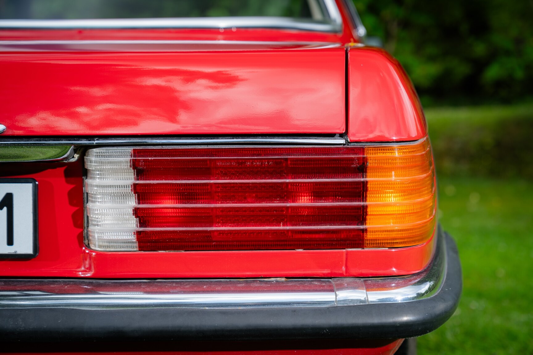 Exterior image of 1975 Mercedes-Benz 350 SLC
