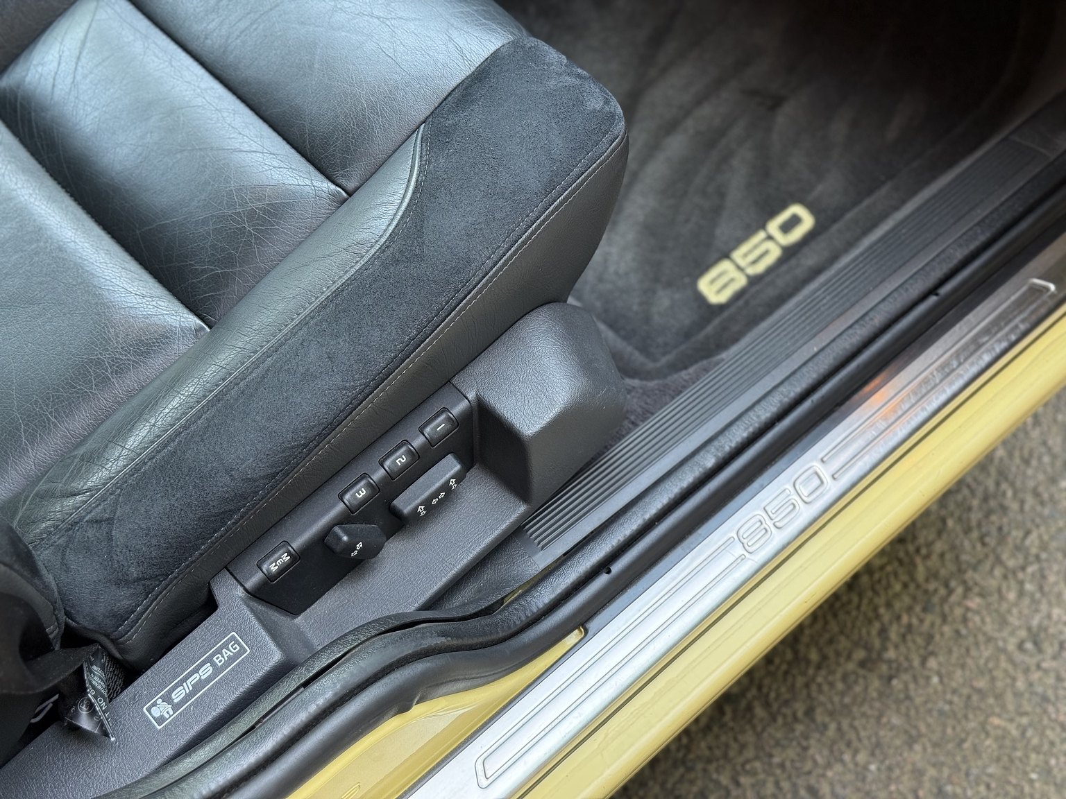 Interior image of 1995 Volvo 850 T-5R
