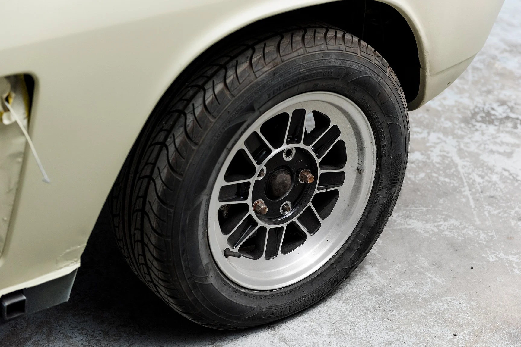Exteriörbild på 1968 Jensen Interceptor (15)