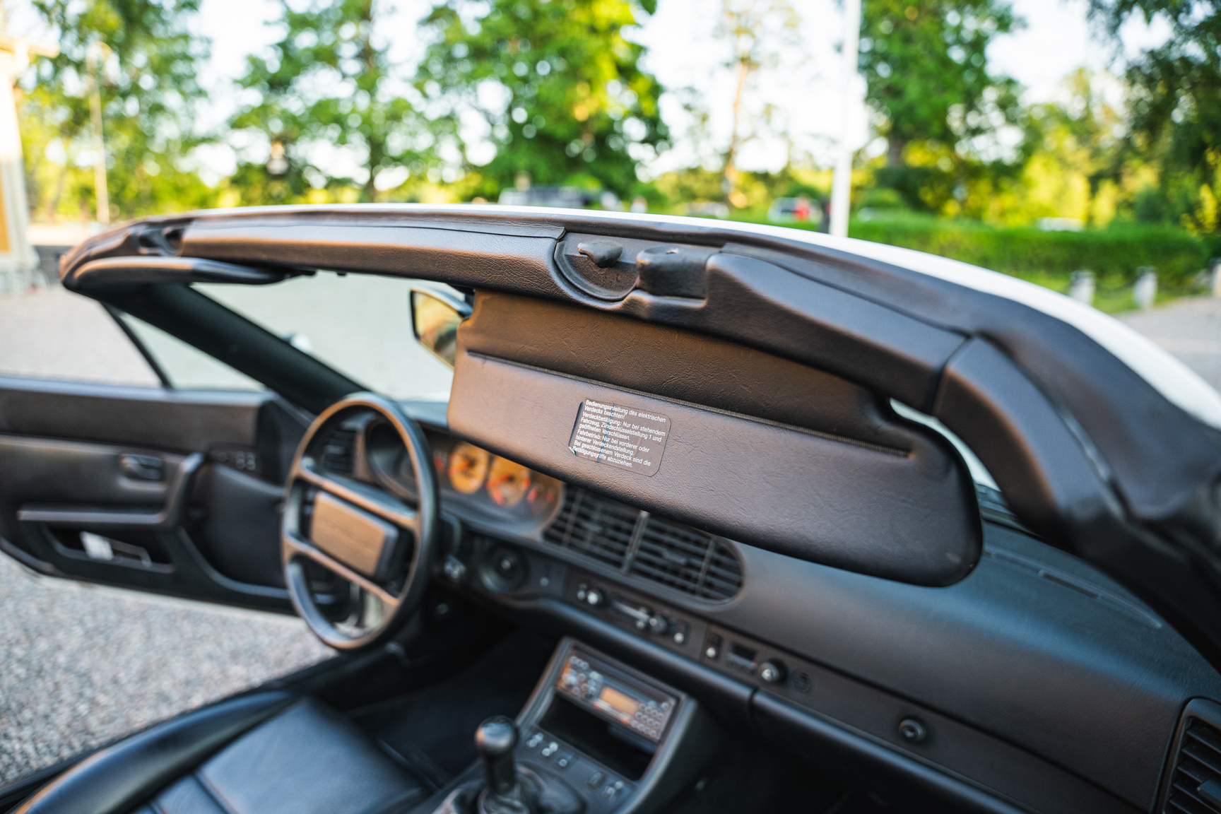 Innenraumfoto von 1991 Porsche 944 Turbo Cabriolet