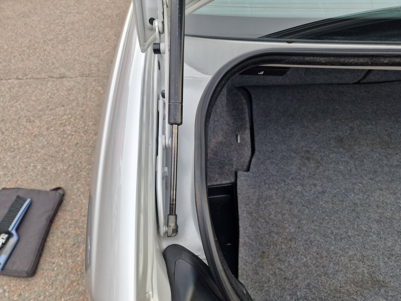 Innenraumfoto von 2002 BMW 320Ci