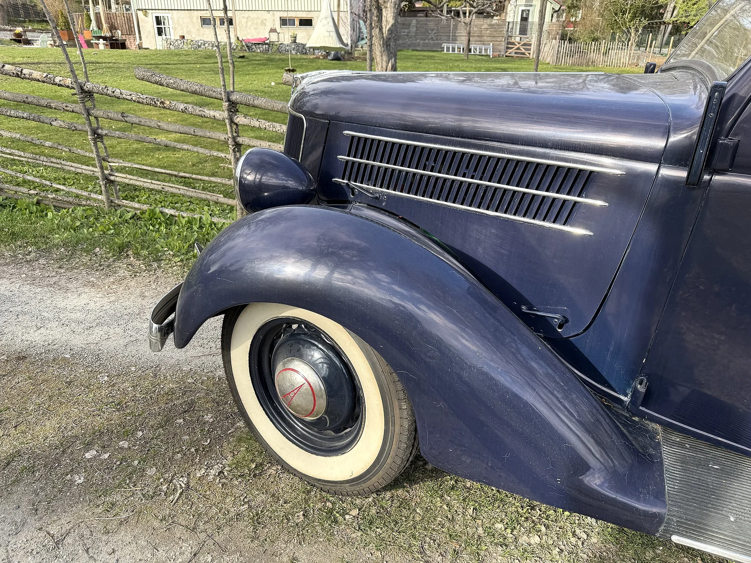 Exteriörbild på 1936 Ford 214A Fordor (12)