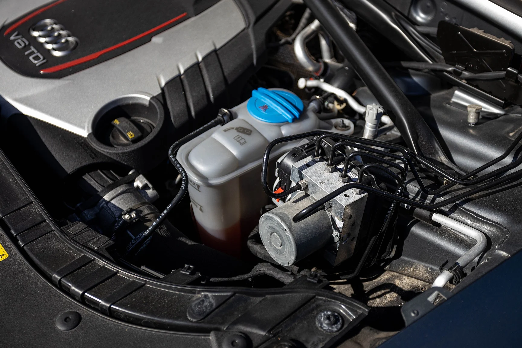 Image of 2017 Audi SQ 5 Plus TDI mechanics (2)