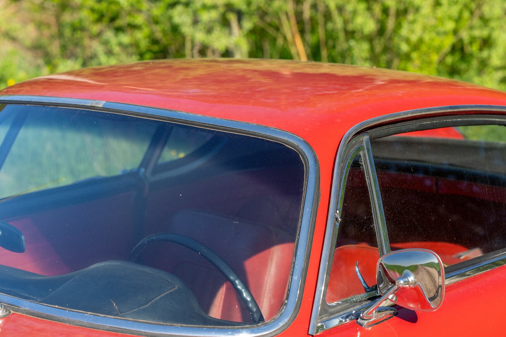 Exterior image of 1961 Volvo P1800