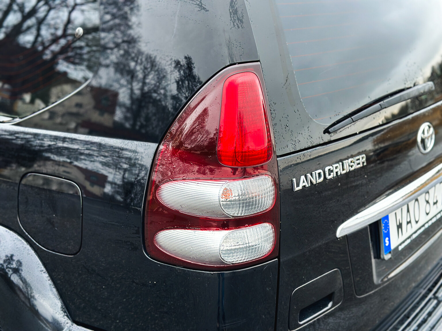 Exteriörbild på 2004 Toyota Land Cruiser