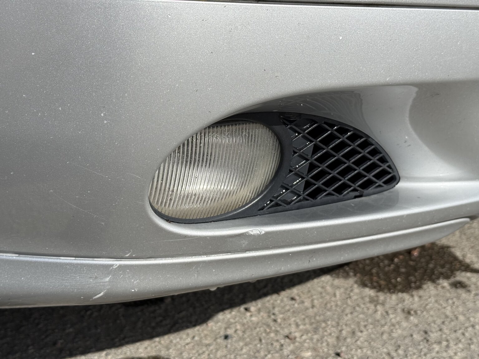 Exterior image of 2000 Mercedes-Benz CL 500