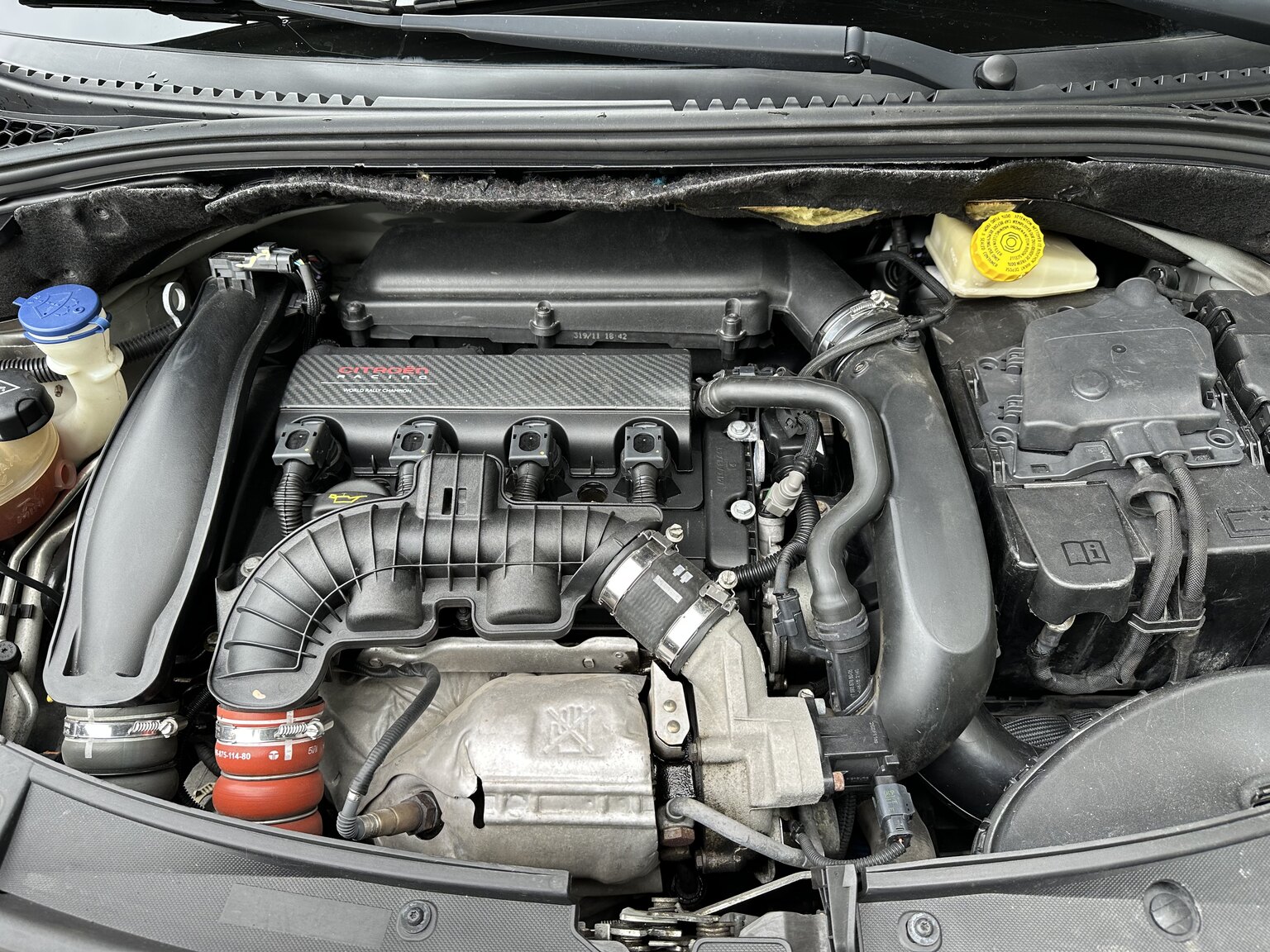 Image of 2012 Citroen DS3 Racing  mechanics (2)