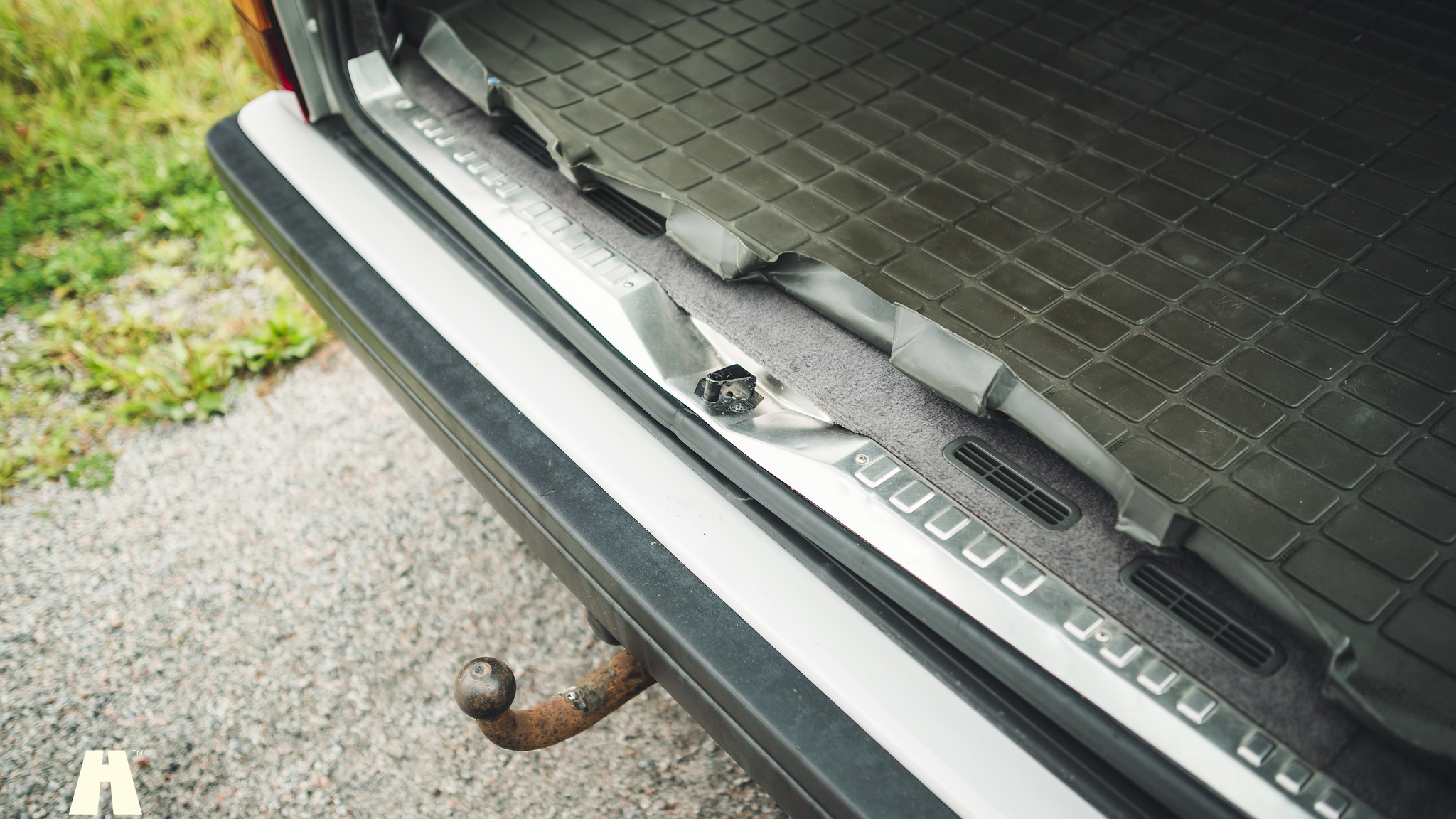 Interior image of 1997 Volvo 945 