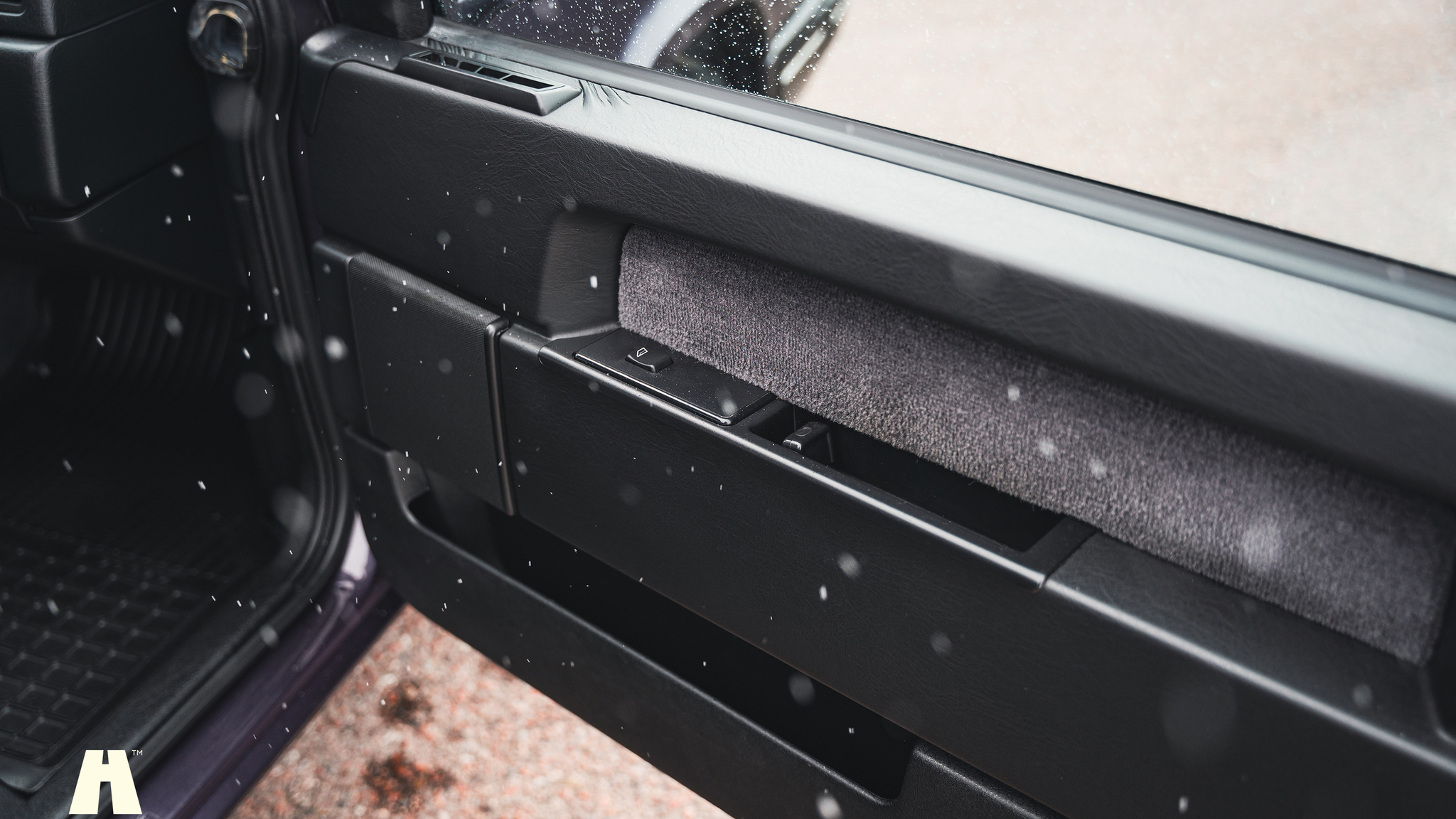 Interior image of 1995 Volvo 940 SE