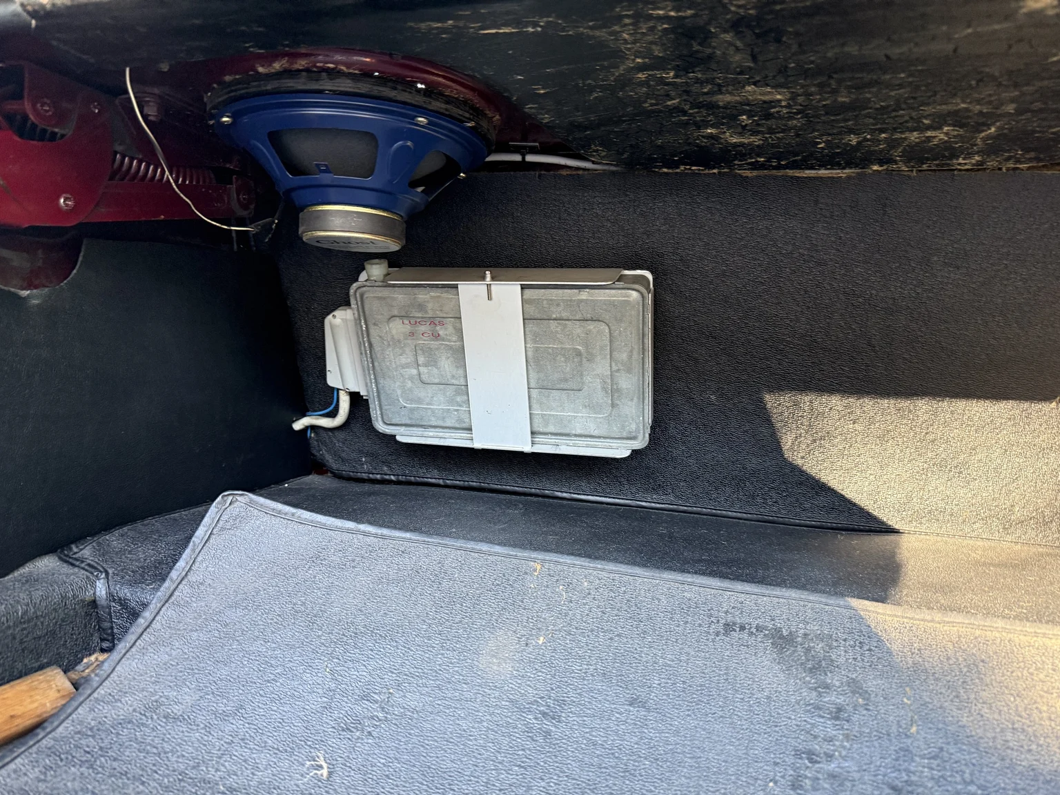 Interior image of 1970 Jaguar XJ12 Performance (87)
