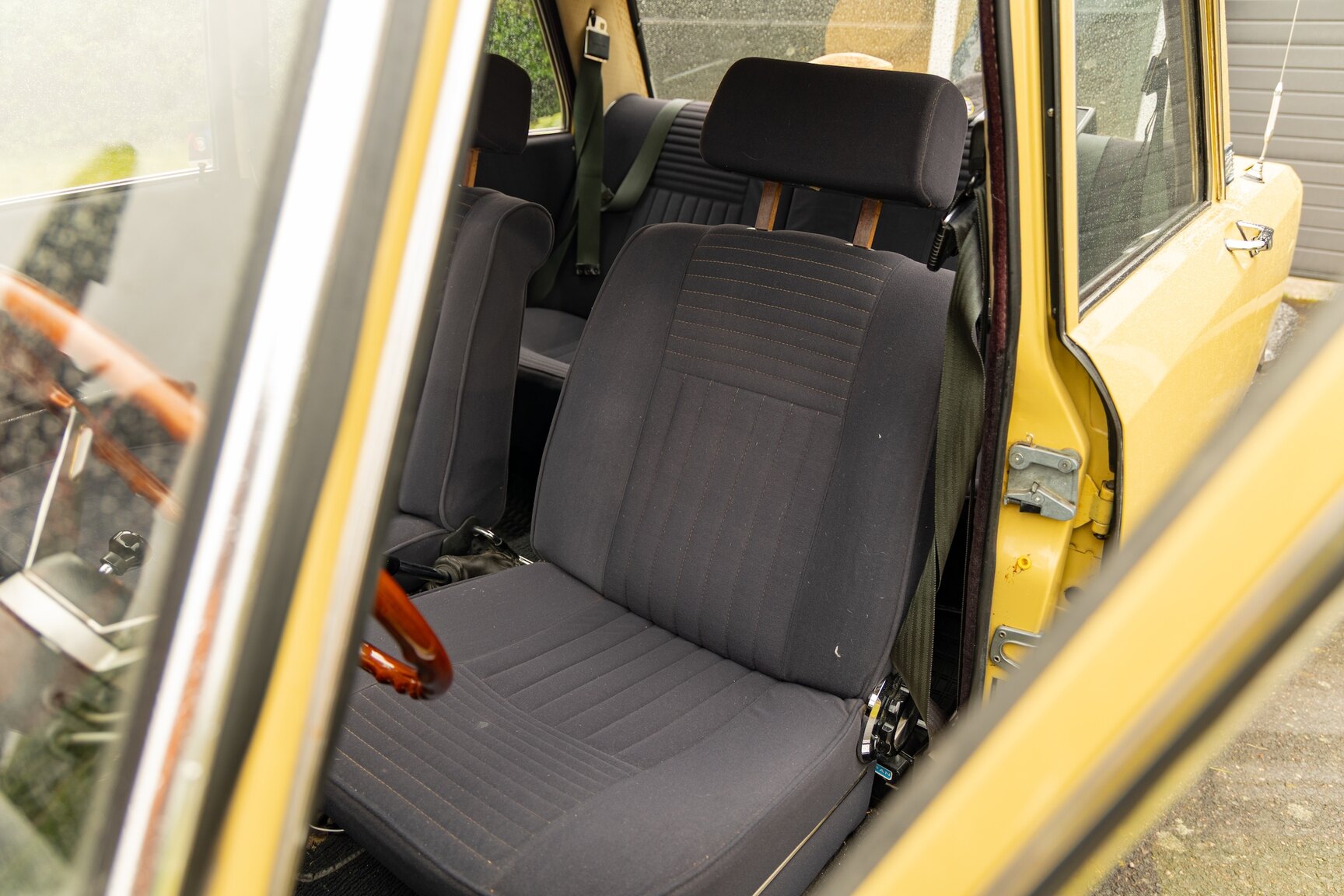 Interior image of 1974 Alfa Romeo Berlina 2000