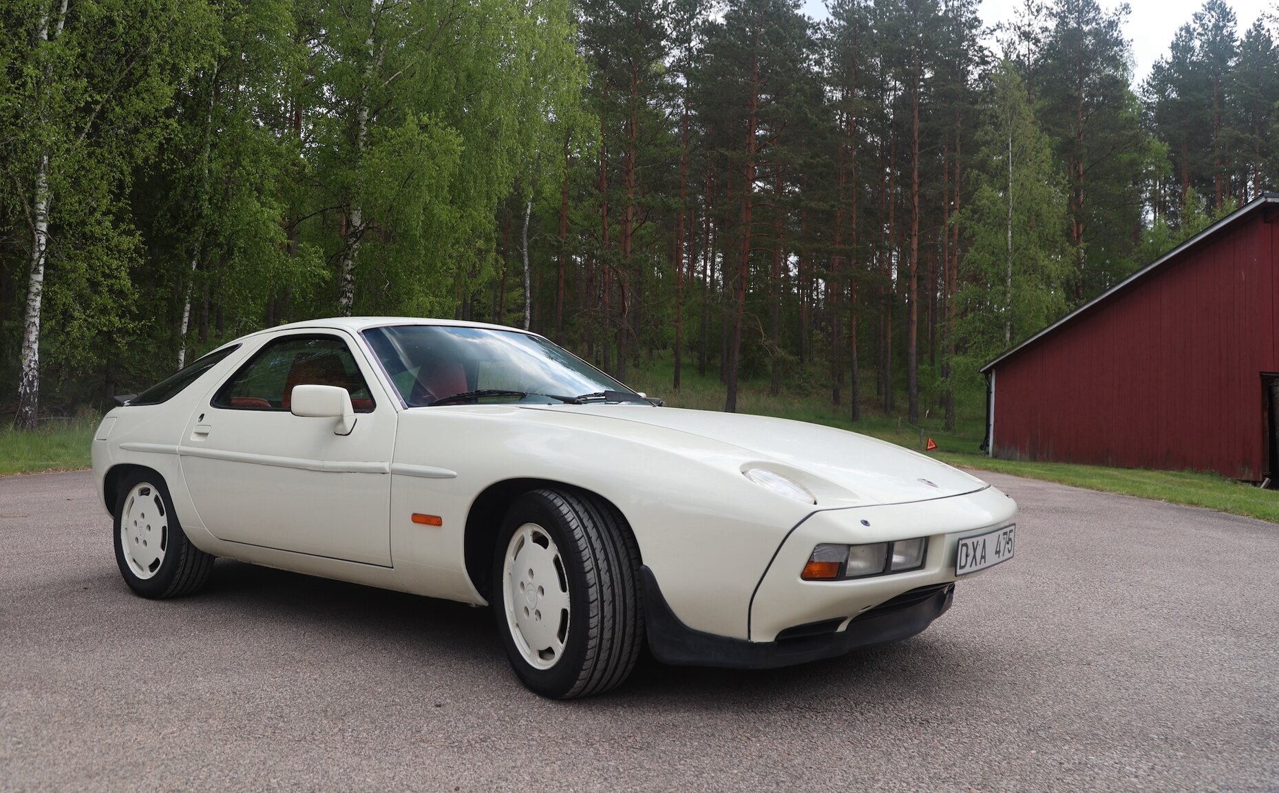 Exteriörbild på 1981 Porsche 928 S (14)