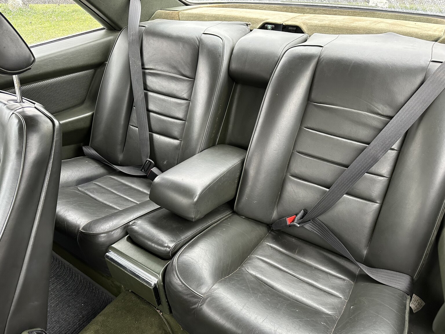 Interiörbild 1983 Mercedes-Benz 500 SEC