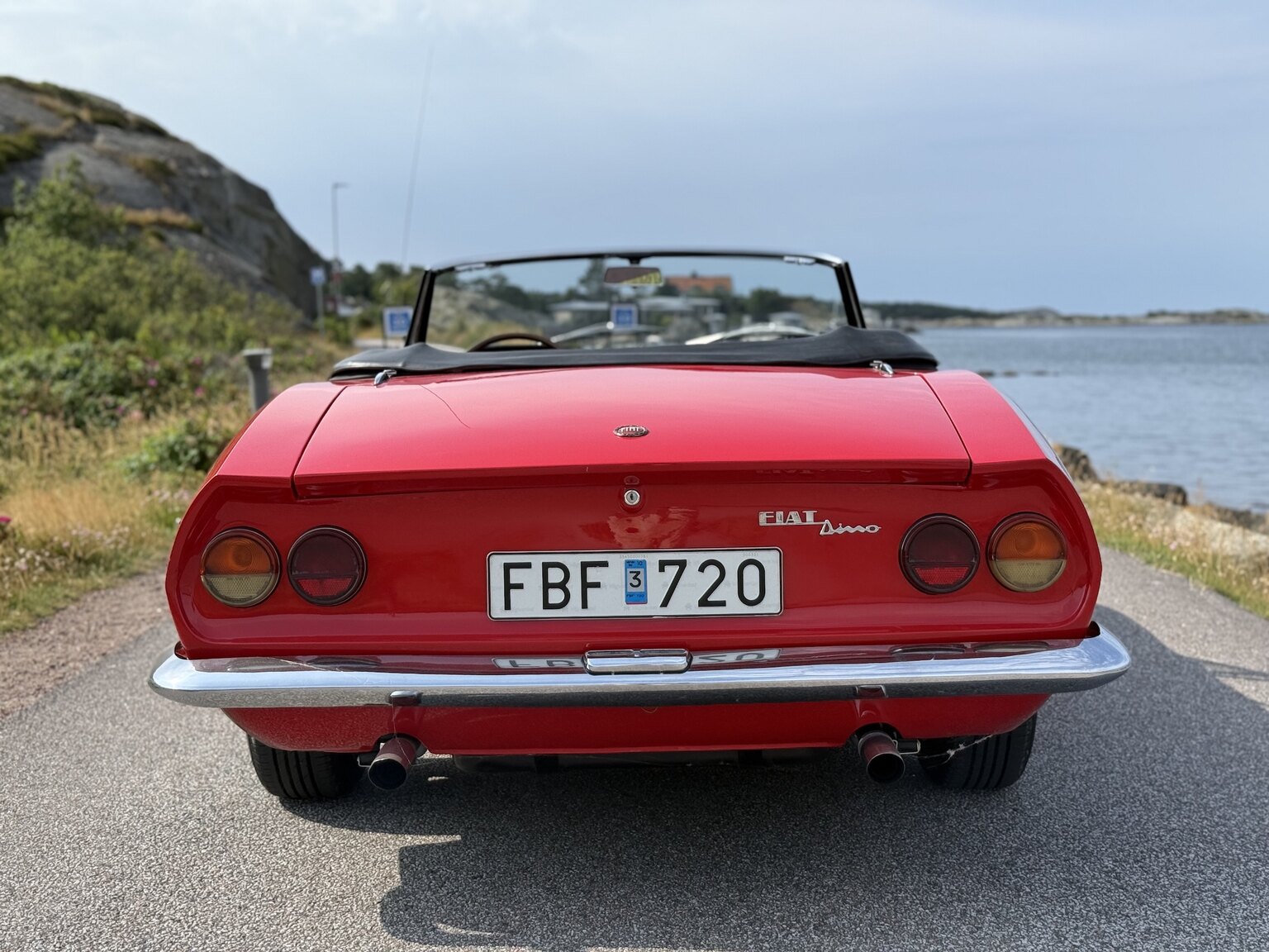 Exterior image of 1968 Fiat Dino Spider