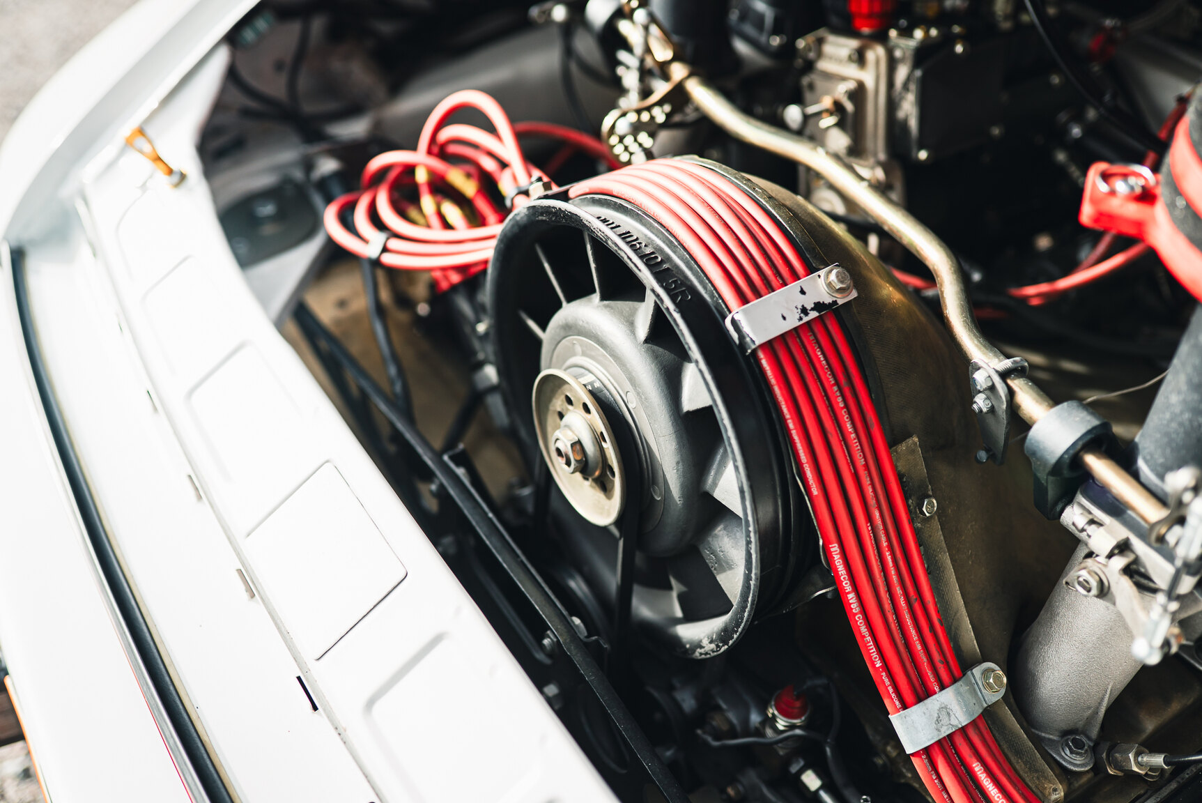 Image of 1977 Porsche 911 RSR Rallycar mechanics