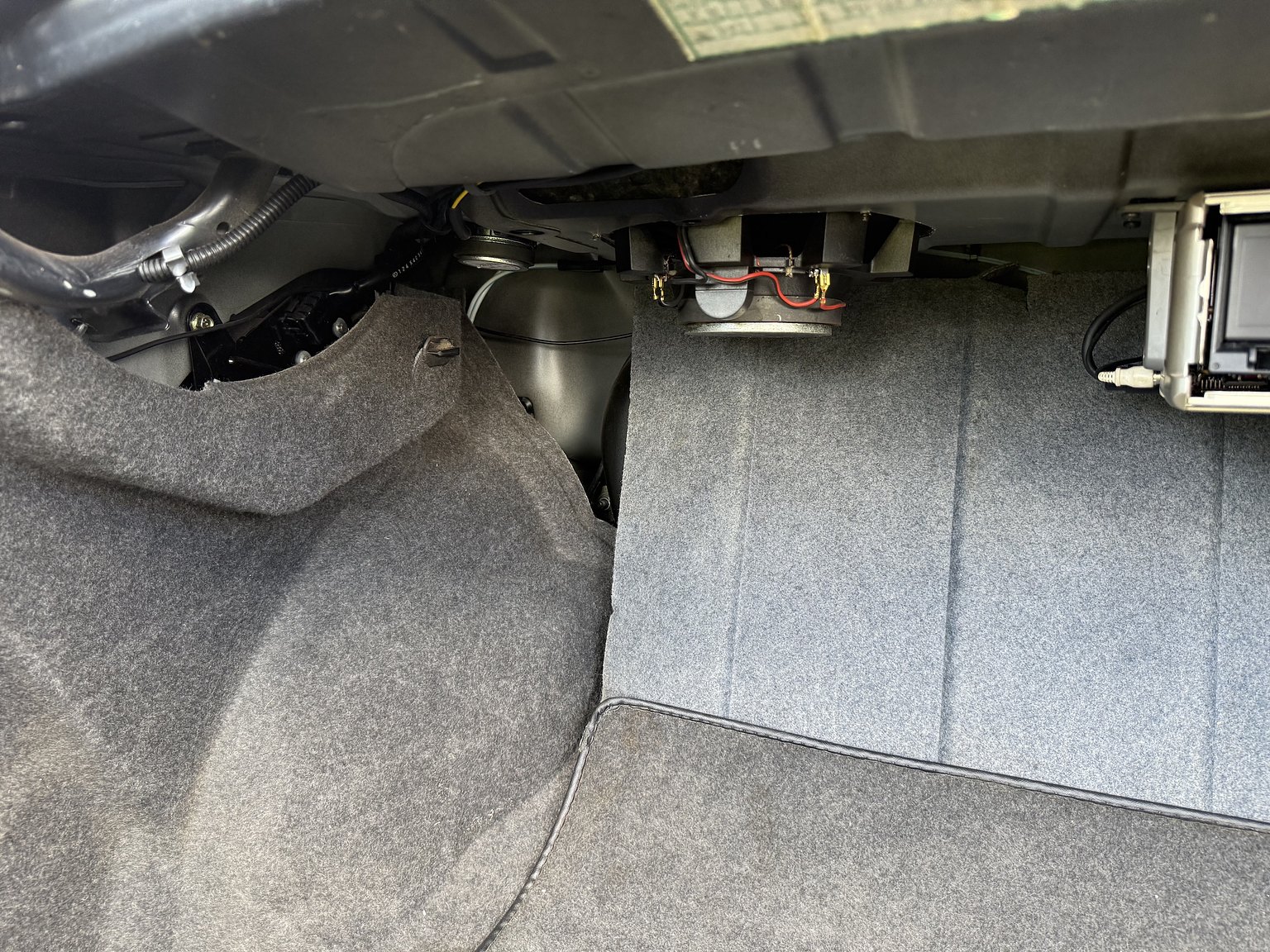 Interior image of 1990 Mercedes-Benz 300CE-24