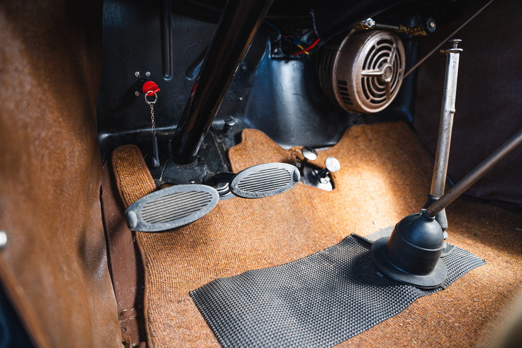 Innenraumfoto von 1931 Ford A Luxe Sedan (19)