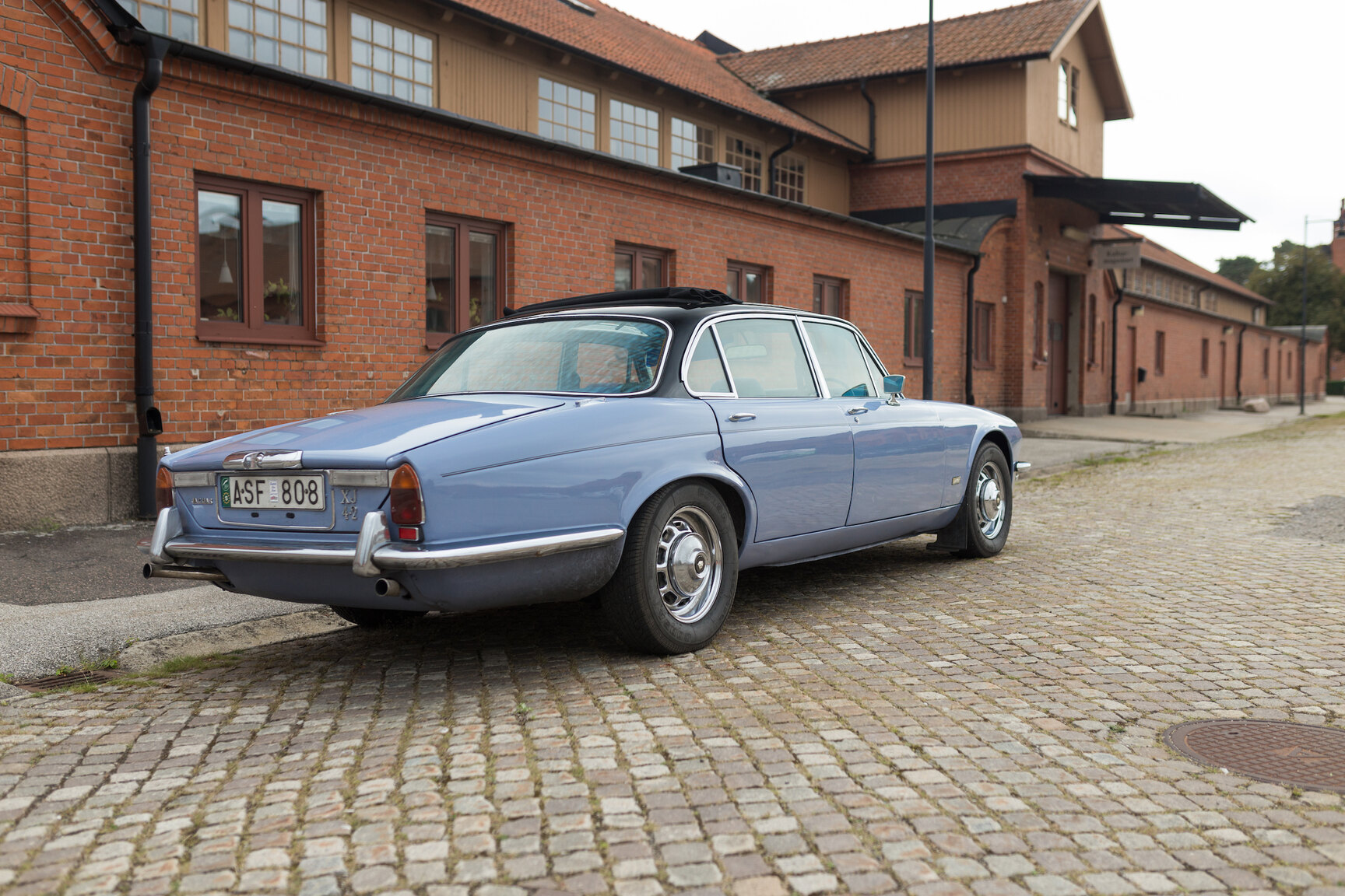 Aussenfoto 1975 JAGUAR XJ6  (67)
