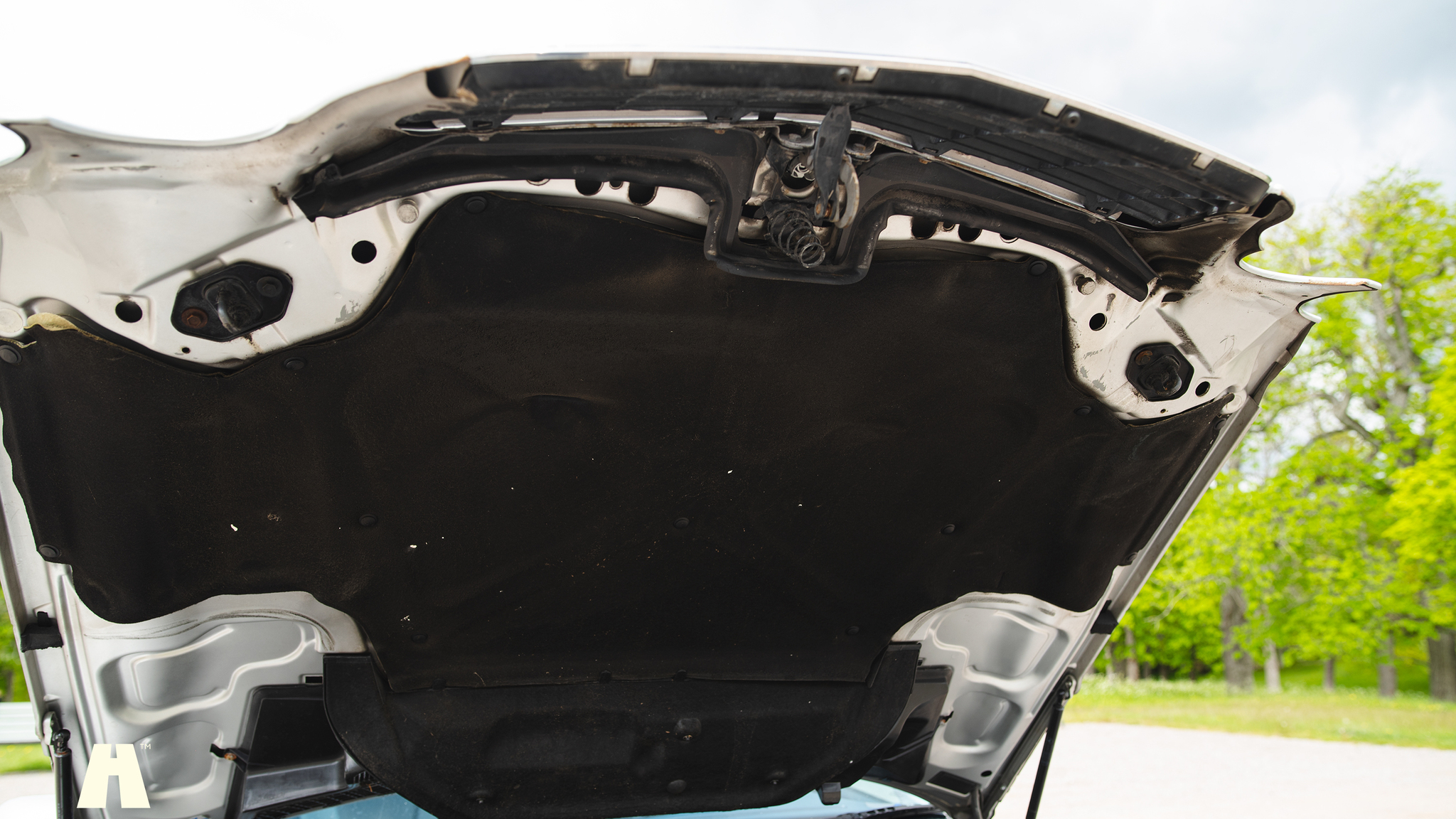 Image of 2000 Mercedes E430 mechanics