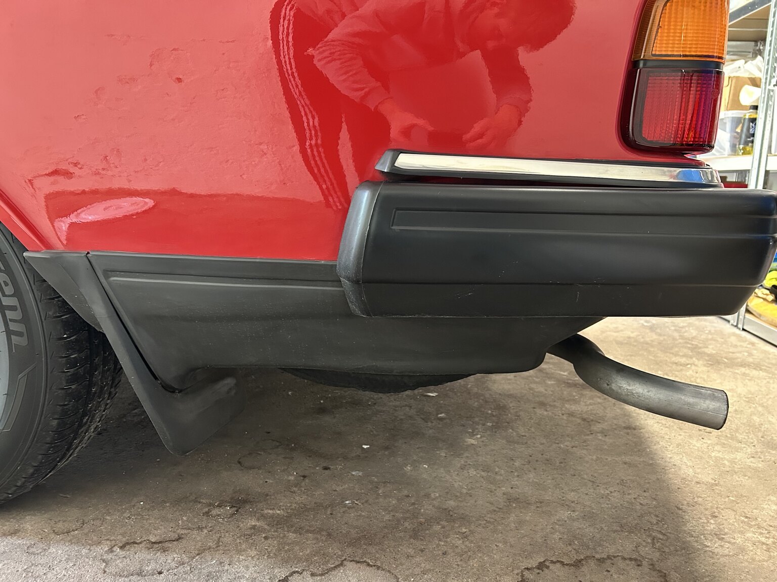Exterior image of 1990 Volvo 240 GL