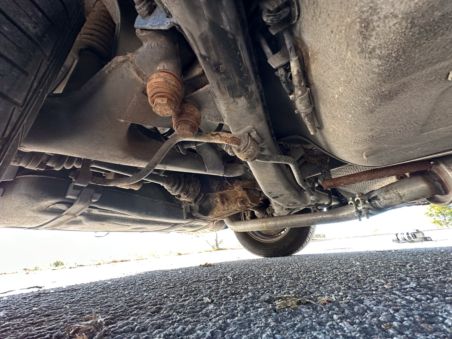 Image of 1994 BMW 520i E34 mechanics