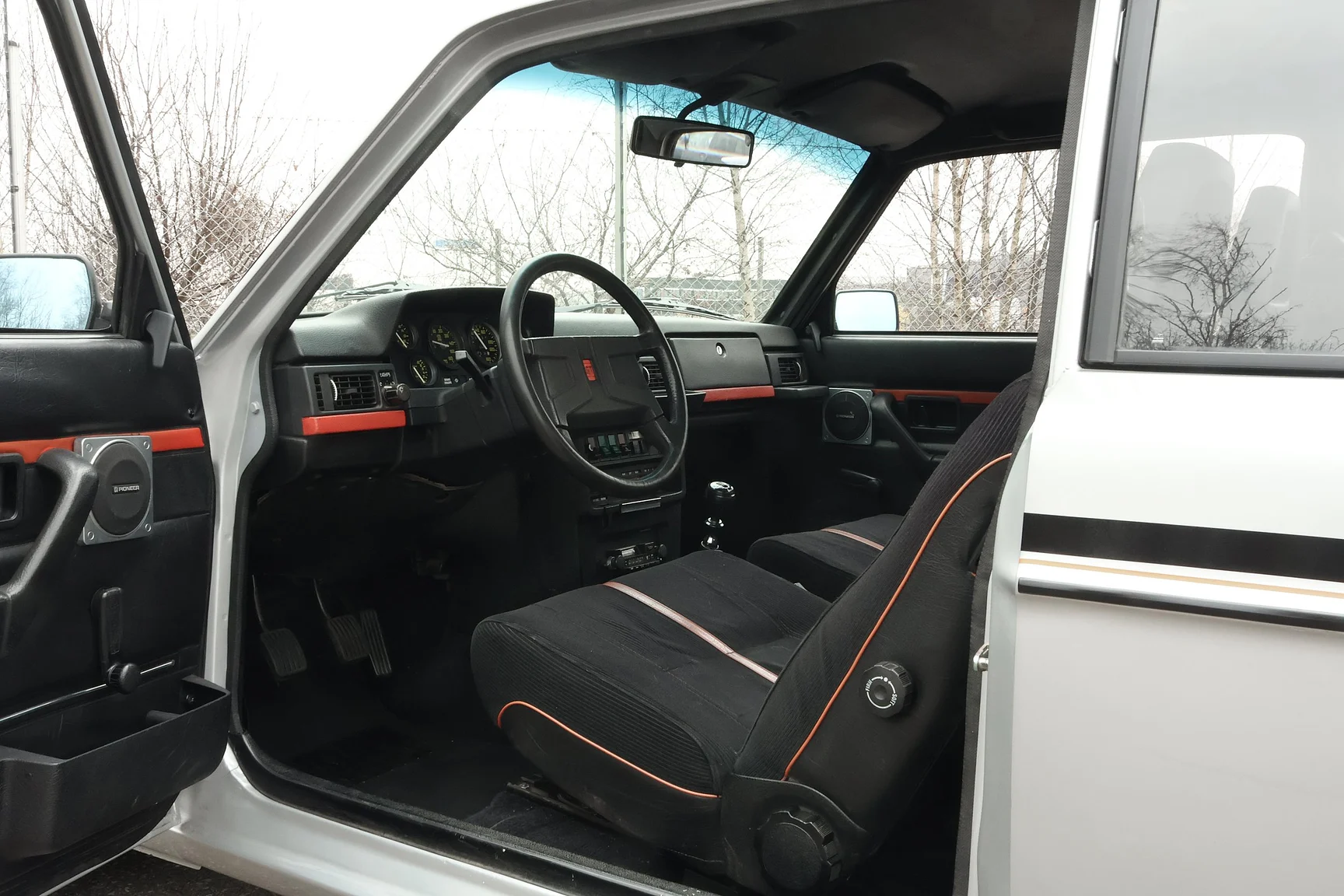 Innenraumfoto von 1978 Volvo 242 GT (1)