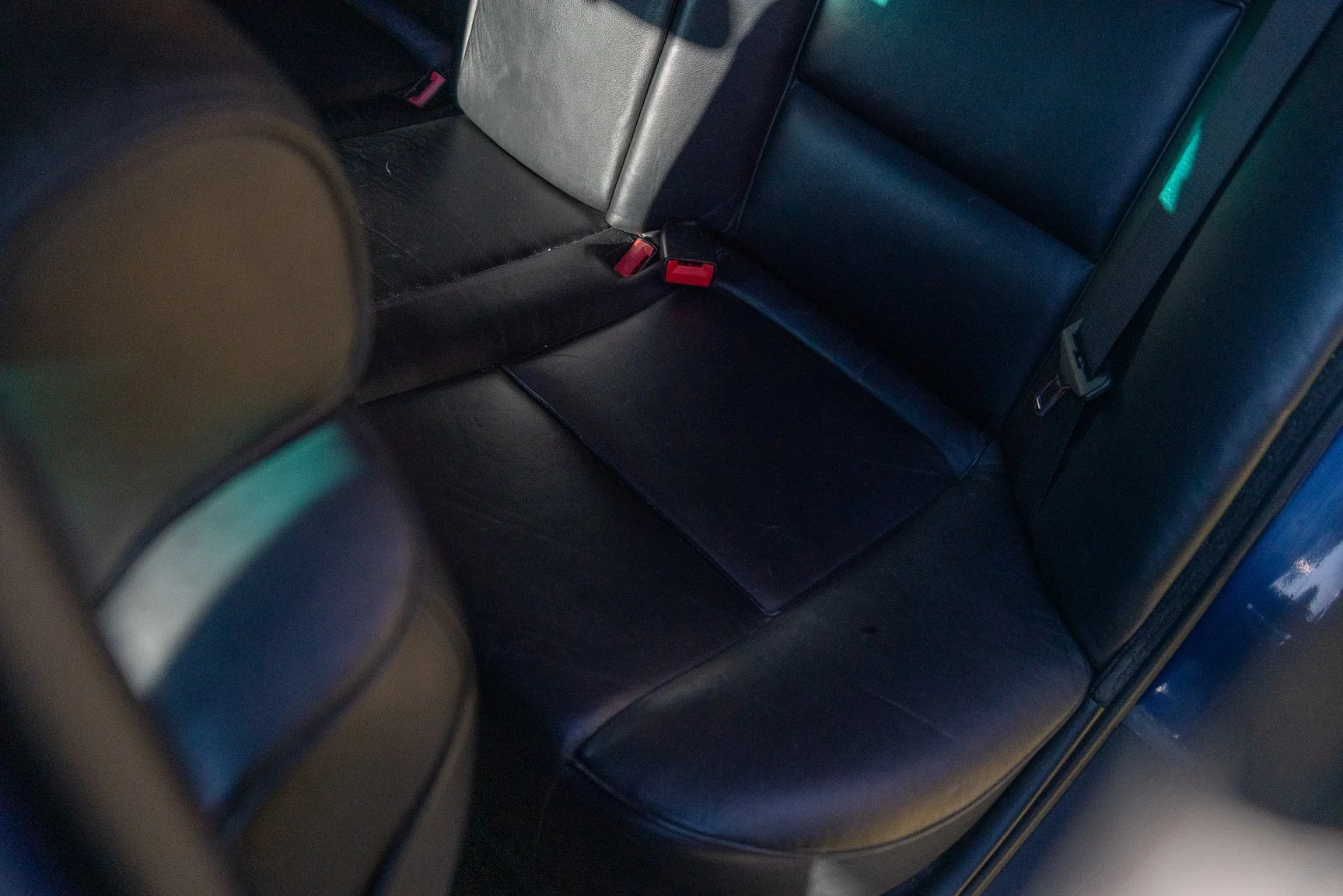 Interior image of 1996 BMW 540iA (37)