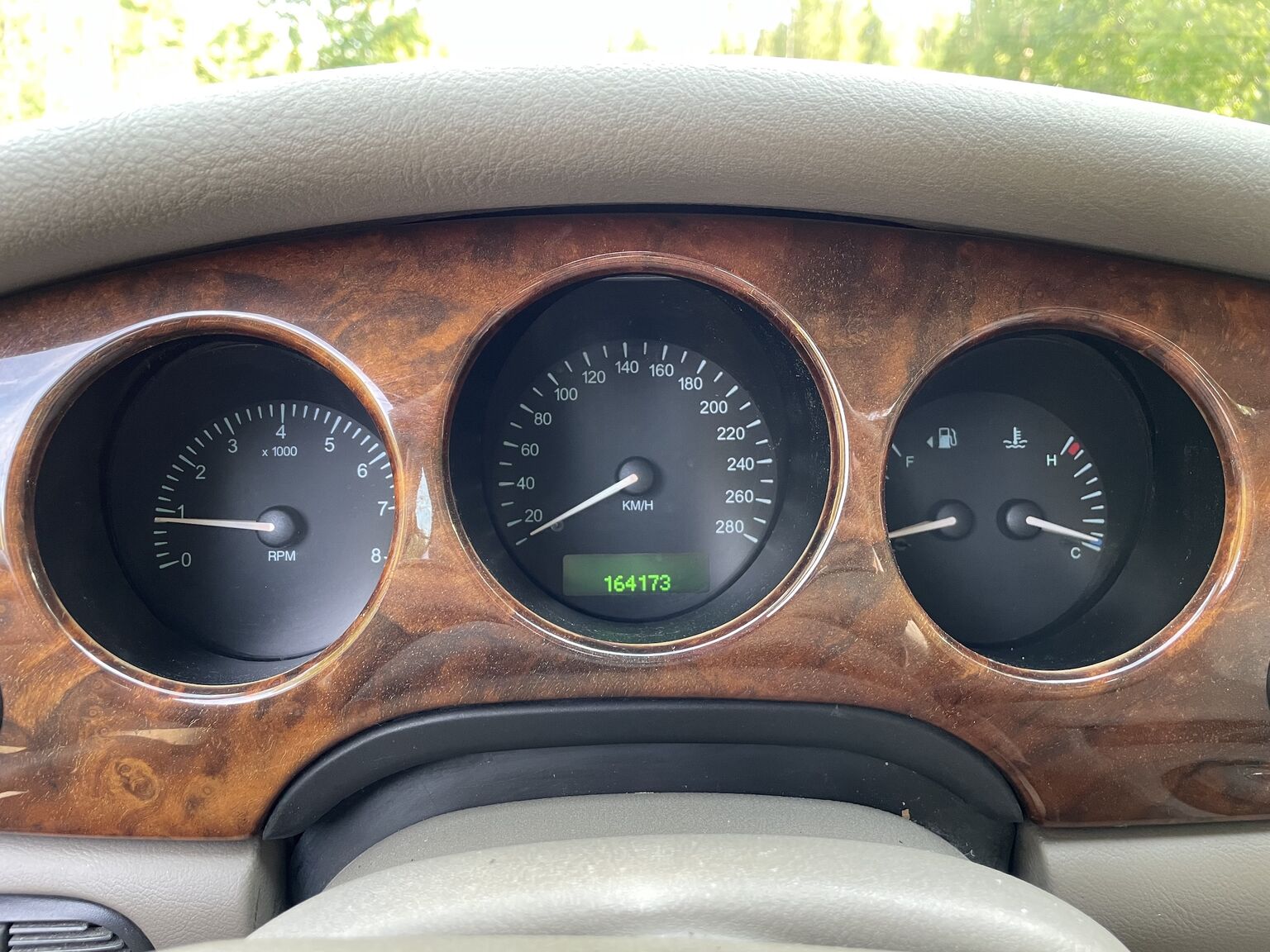 Innenraumfoto von 1998 Jaguar XJ8 Sovereign (7)