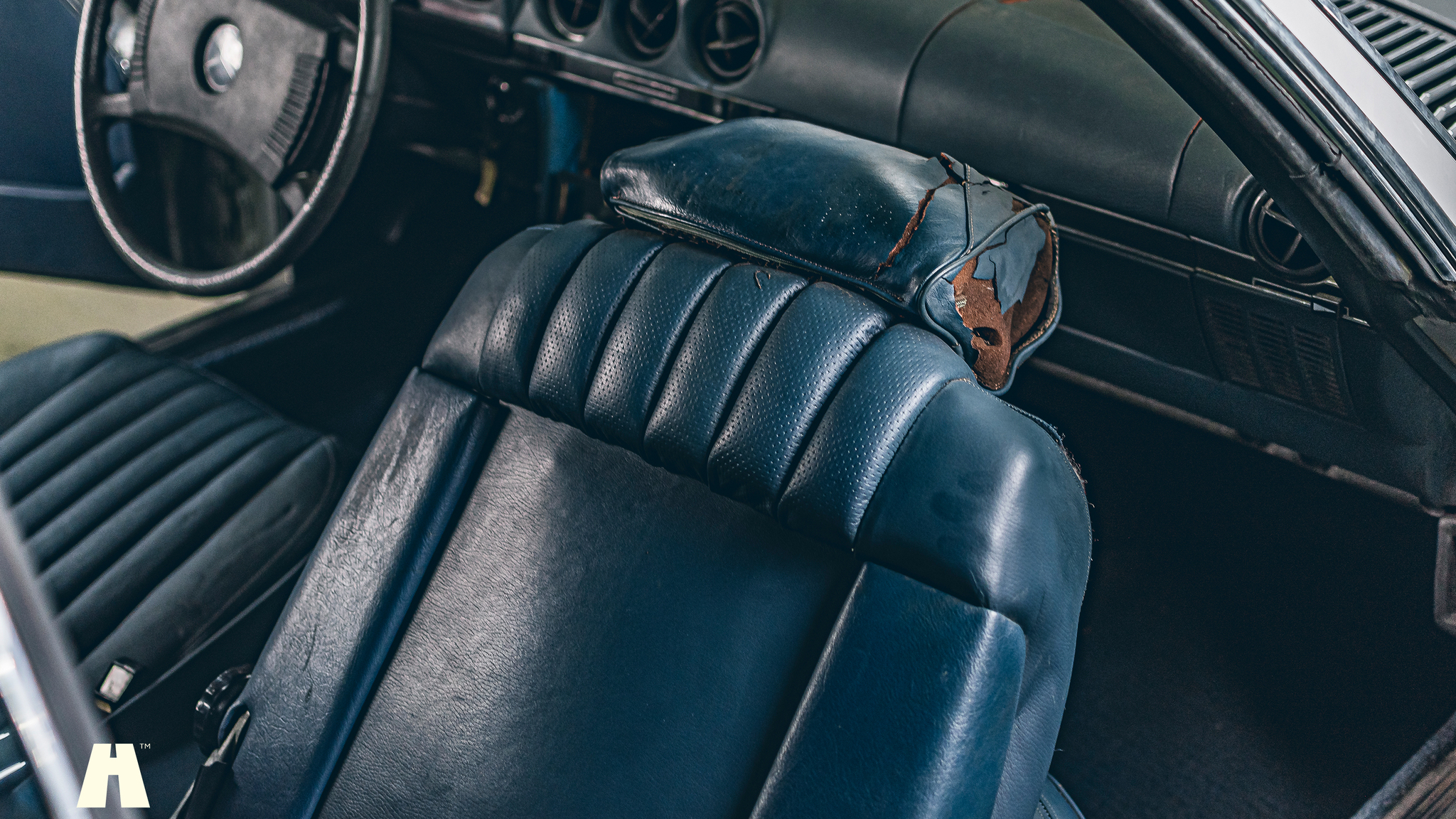 Interior image of 1974 Mercedes SLC450 Project