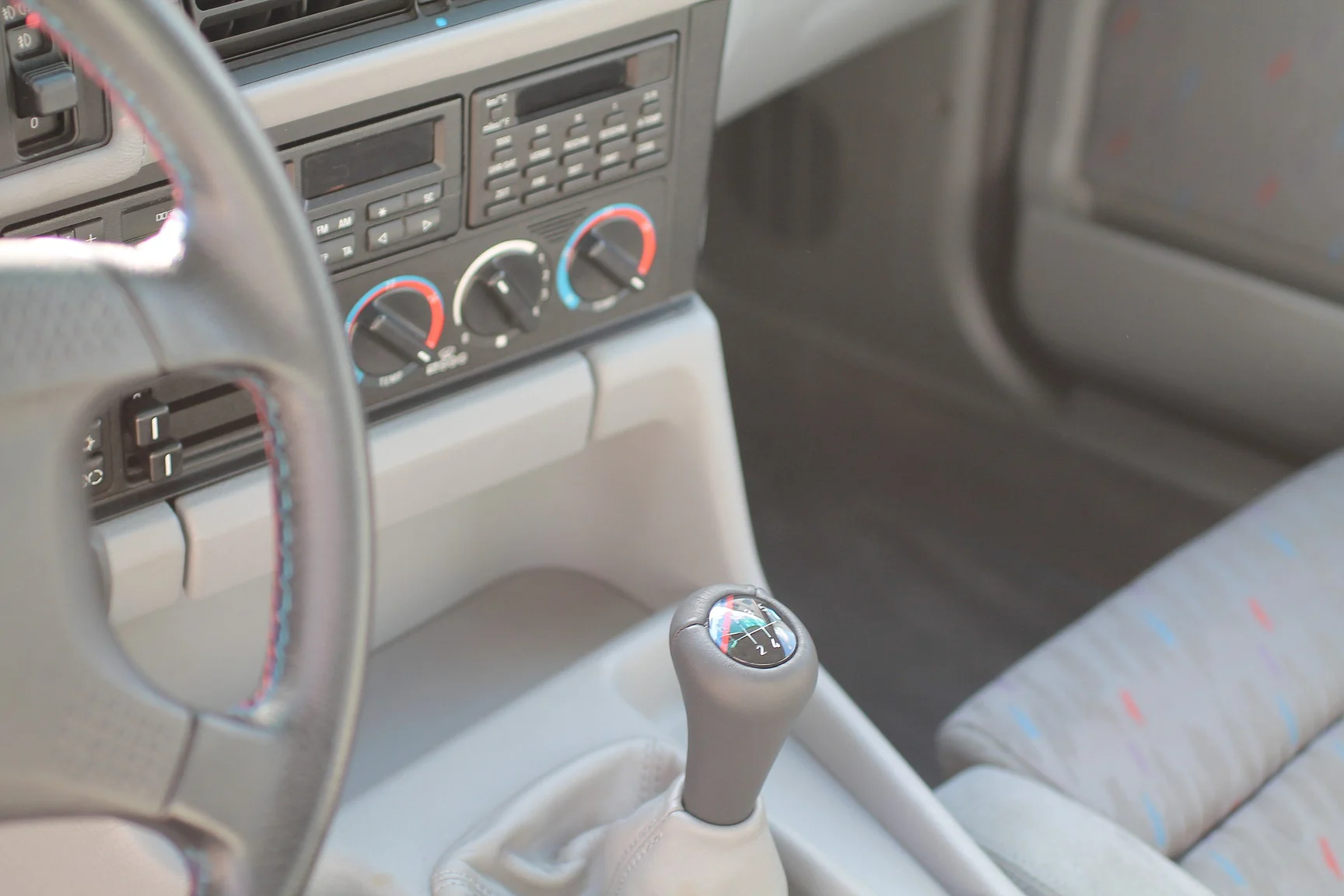 Interior image of 1993 BMW E34 M5 Touring  (50)