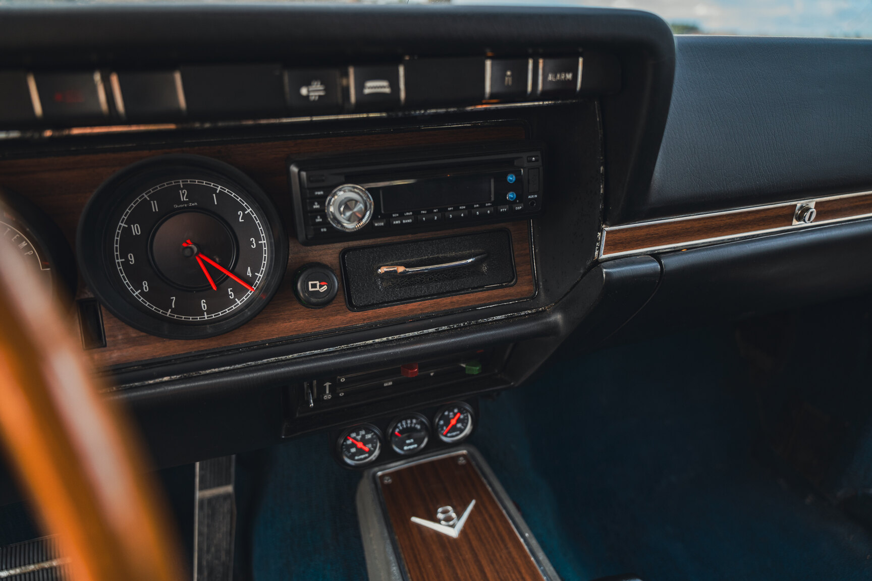 Innenraumfoto von 1973 Opel Diplomat V8