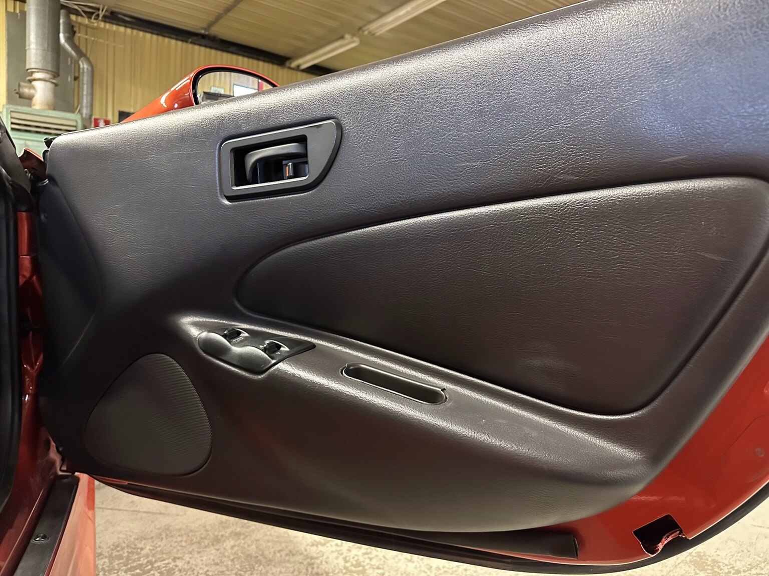 Innenraumfoto von 2001 Plymouth Prowler