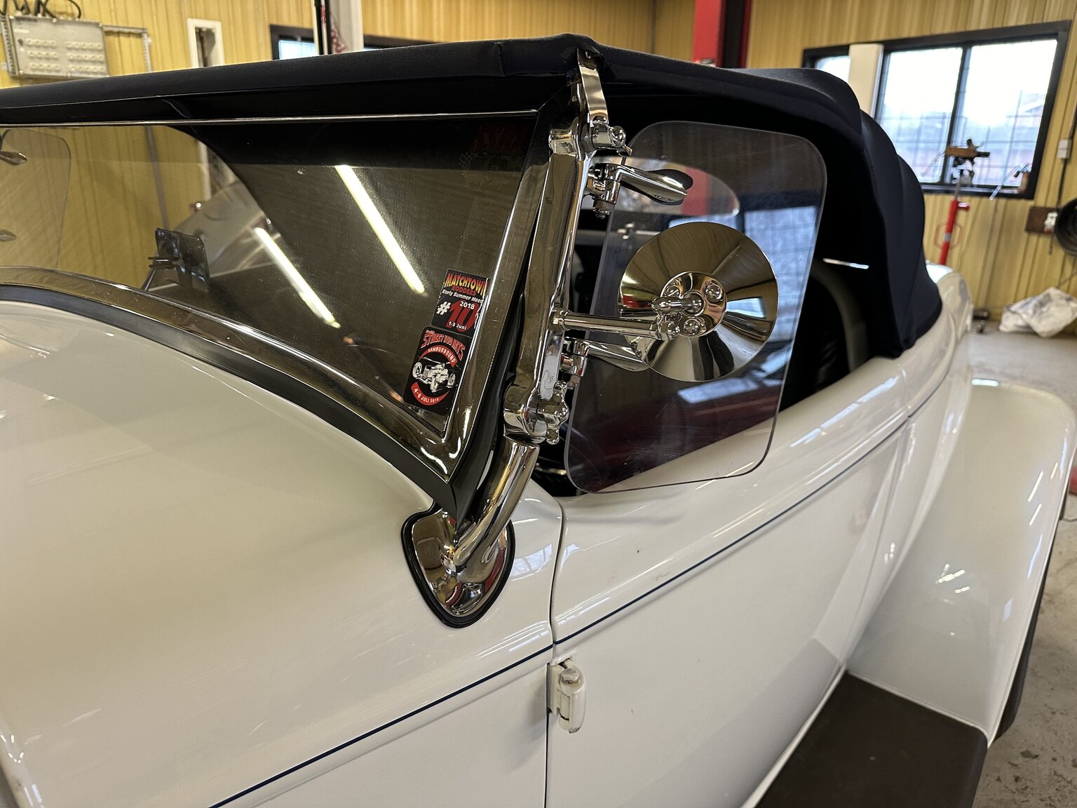Exterior image of 1932 Custom Ford Rod White Ice