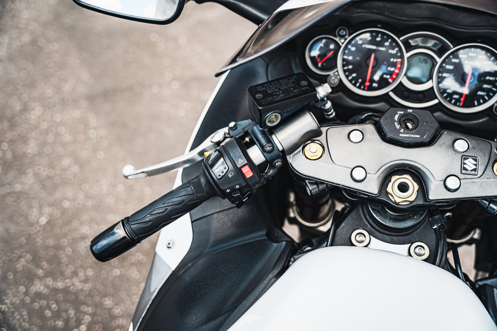 Exteriörbild på 2013 Suzuki GSX1300R Hayabusa