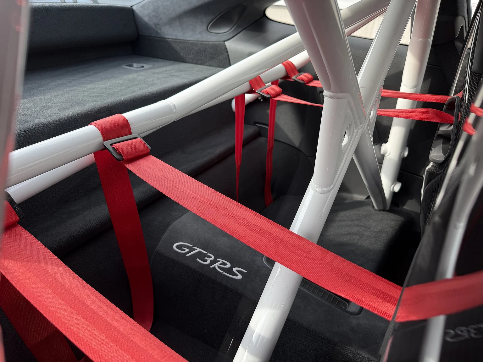 Innenraumfoto von 2016 Porsche 911 GT3 RS (32)