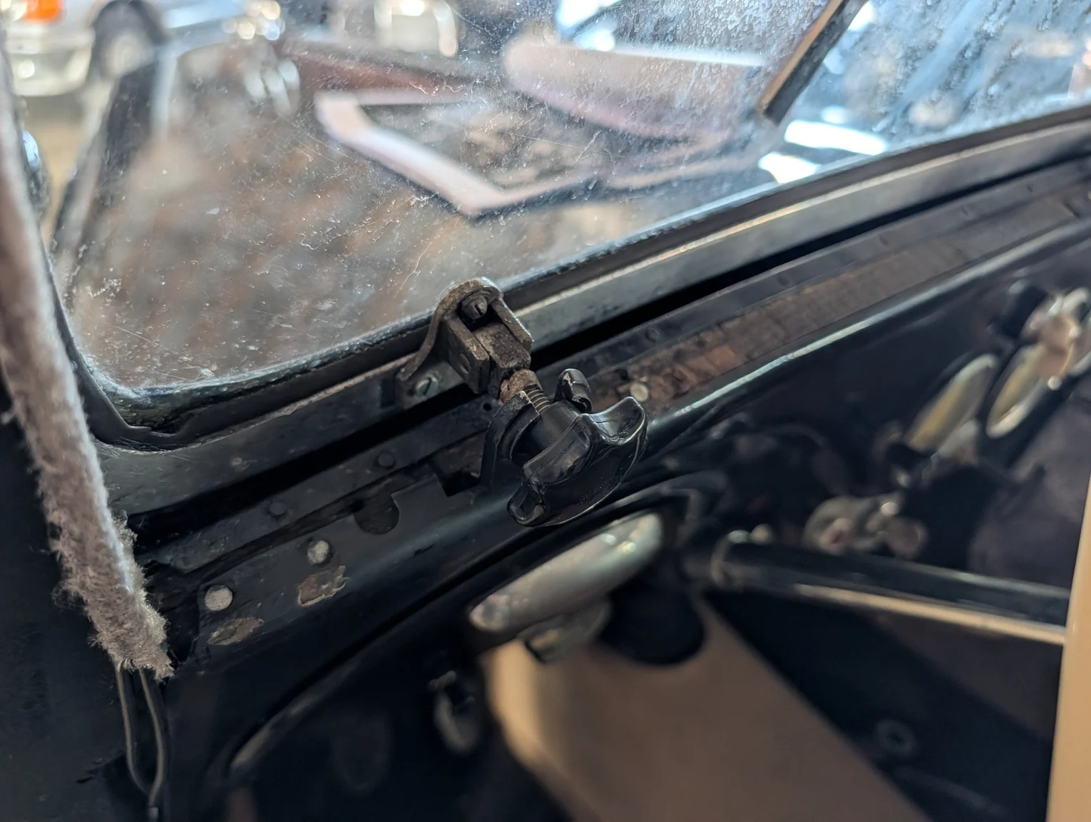 Interiörbild 1938 Mercedes-Benz 170 V  Sedan (17)