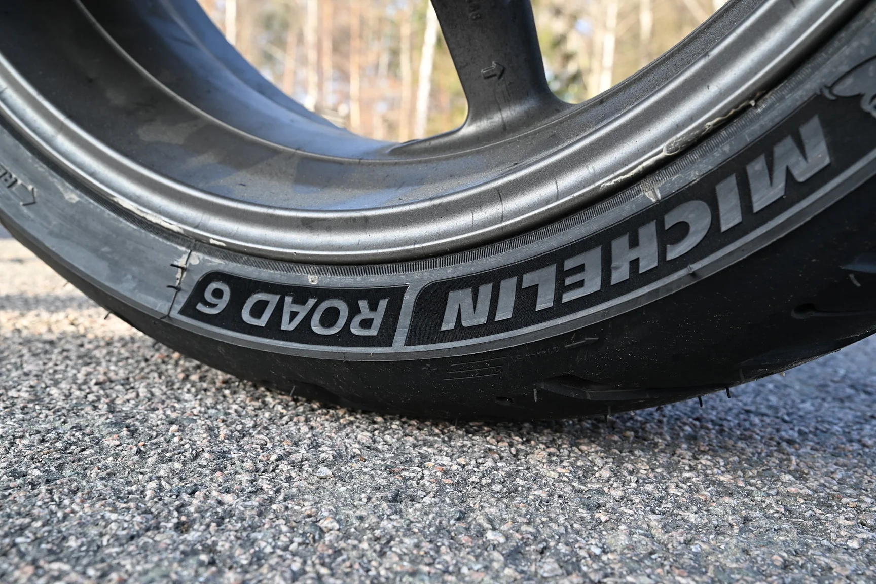 Exteriörbild på 2005 KTM 990 Super Duke (61)